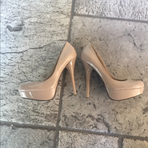 3/$25❤️Nude heels (US6.5) - Picture 3 of 9